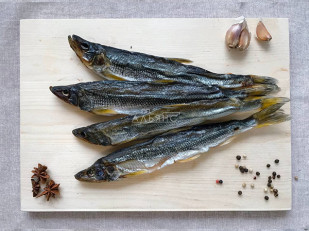 Говядина вяленая (строганина): Корюшка вяленая без икры