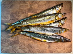 Бычок тушка б/г холодного копчения: Корюшка Х/К ГОСТ (крупная)