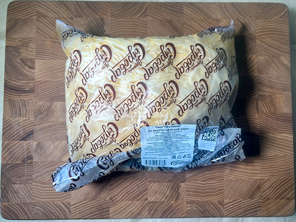 Сыр 1 кг ГОРНЫЙ СЫРОВАР (Паутинка со вкусом красной икры) в Копейске